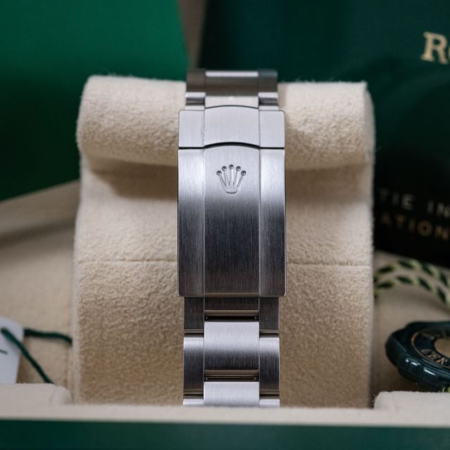 Rolex Oyster Perpetual 124300 Image 5